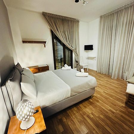 B&B Degli Artisti Suite Лечче Екстер'єр фото