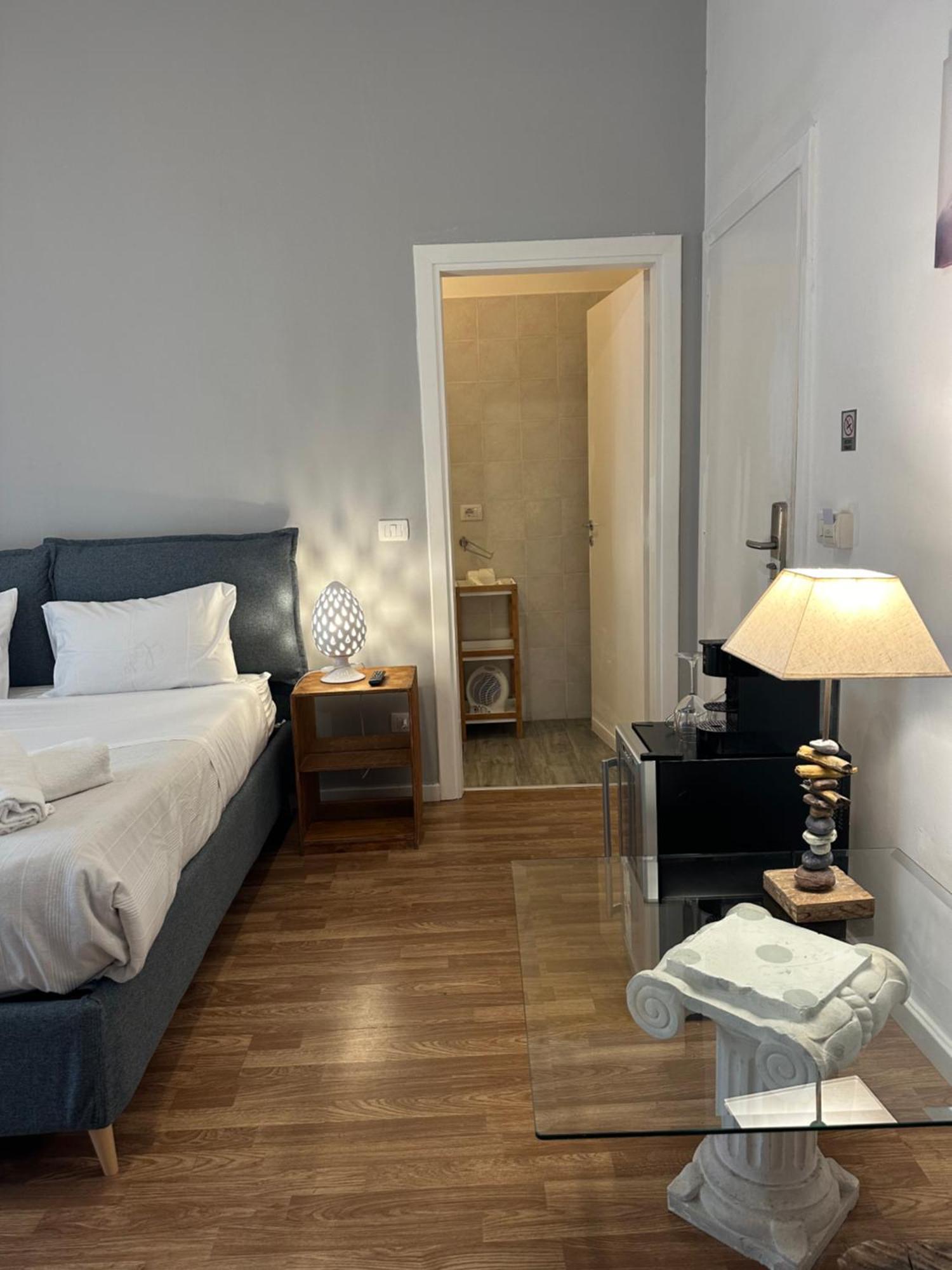 B&B Degli Artisti Suite Лечче Екстер'єр фото