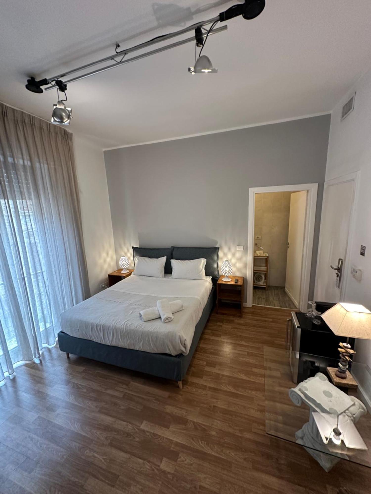B&B Degli Artisti Suite Лечче Екстер'єр фото