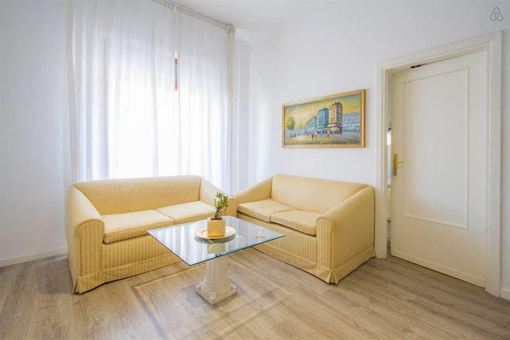 B&B Degli Artisti Suite Лечче Екстер'єр фото
